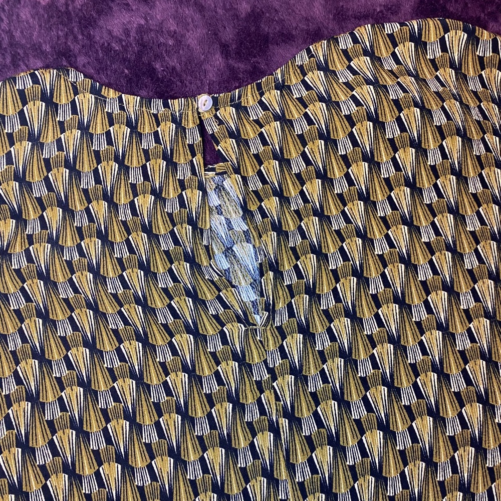 Printed blouses. - Picture 4 of 4